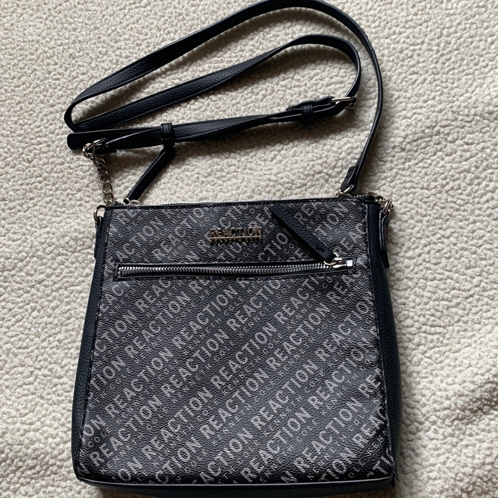 Reaction Kenneth Cole Crossbody purse